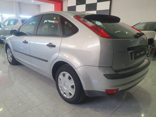 Ford Focus 1.6i, único propietario, aire acondici