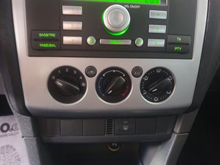 Ford Focus 1.6i, único propietario, aire acondici