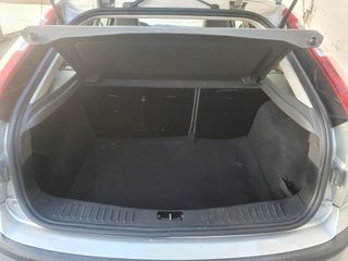 Ford Focus 1.6i, único propietario, aire acondici