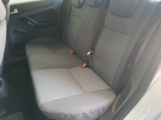 Ford Focus 1.6i, único propietario, aire acondici