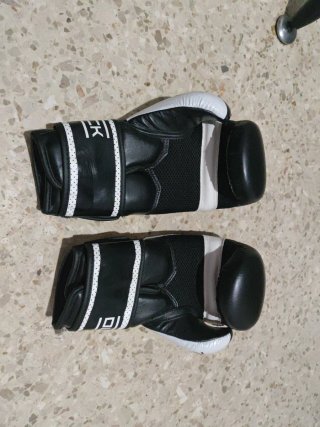 Guantes de Boxeo Outshock Negros 10oz