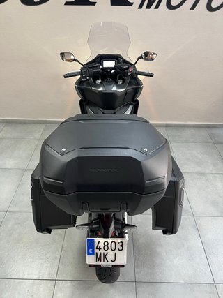 Honda Forza 750