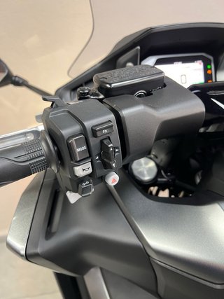 Honda Forza 750
