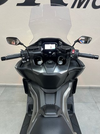 Honda Forza 750