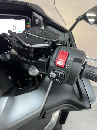 Honda Forza 750