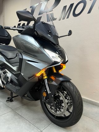 Honda Forza 750