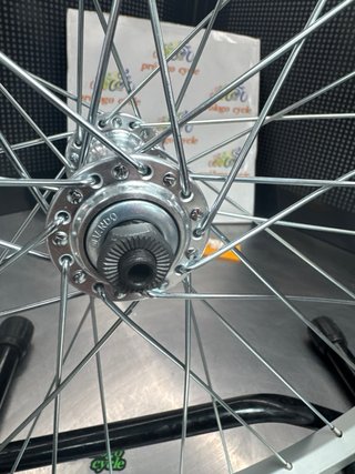 Rueda 24” delantera V-Brake Eje QR