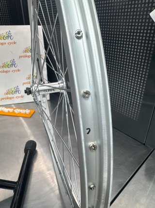 Rueda 24” delantera V-Brake Eje QR