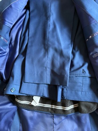 Traje de americana y pantalón azul