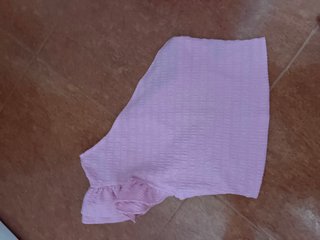 Top rosa Shein talla XS con volantes