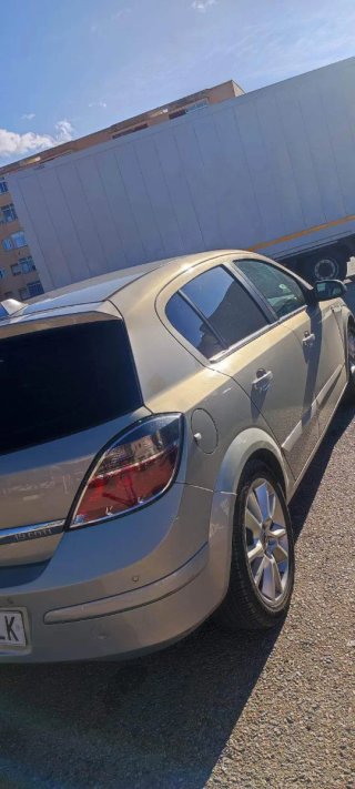 Opel Astra 2009