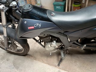 Derbi Cros-City Supermotard Negra
