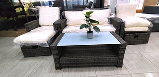 JUEGO DE TERRAZA MODULAR CON MESA + 2 PUFF!!