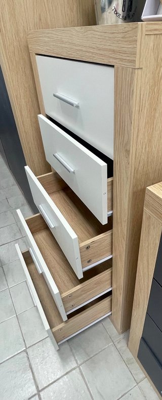 NUEA COMODA SINFFONIER EN DOS COLORES