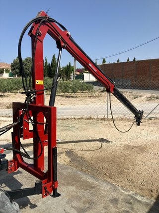 Pluma hidráulica para tractor