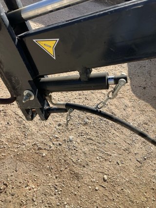Pluma hidráulica para tractor