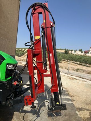 Pluma hidráulica para tractor