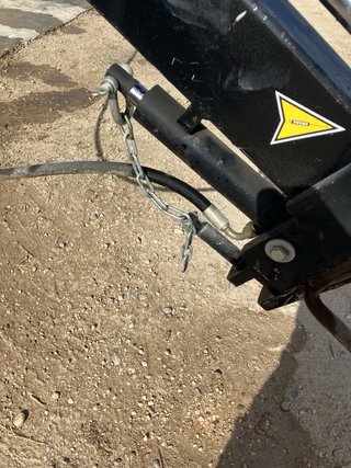 Pluma hidráulica para tractor