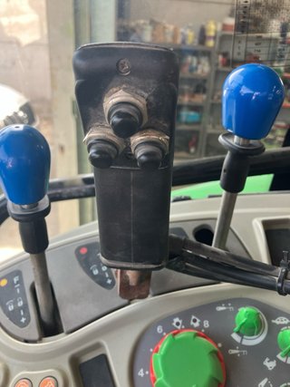 Pluma hidráulica para tractor