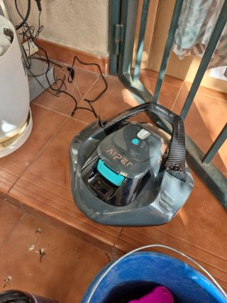Robot Limpiafondos Piscina Aiper Seagull SE