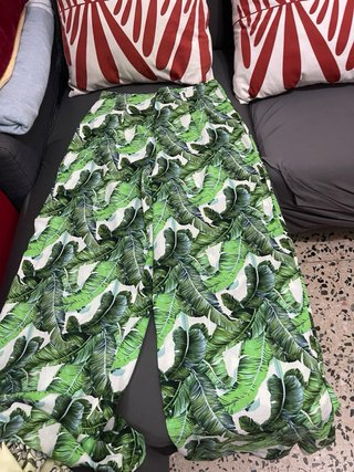 Conjunto Top y Pantalón Estampado Hojas