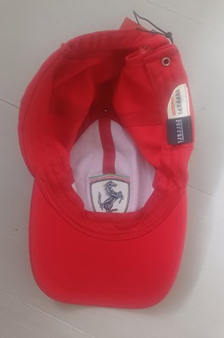 Gorra Ferrari F1 Oficial Roja