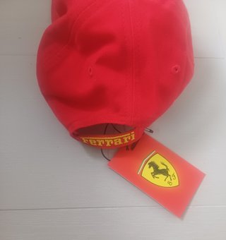 Gorra Ferrari F1 Oficial Roja