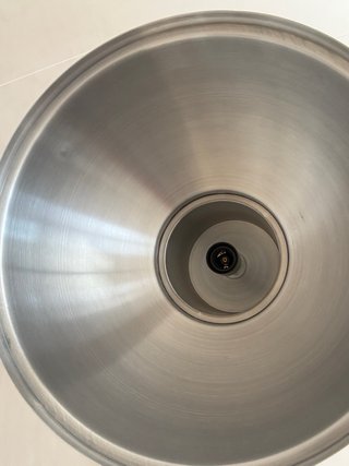 Lampada a sospensione in metallo argentato