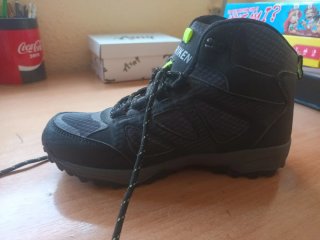 Botas de montaña BORIKEN negras y verdes