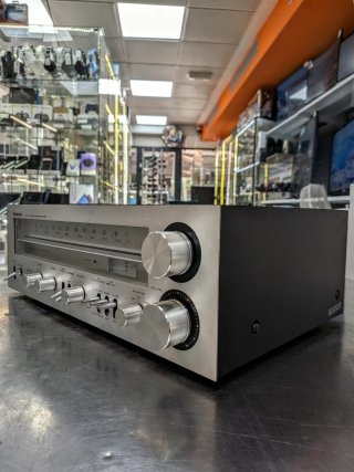 Amplificador Estéreo AM/FMTechnics SA-300