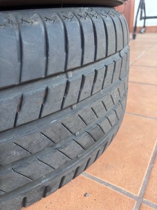 265/50R19 110W  2x Bridgestone Alenza Como Nuevas