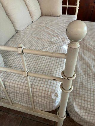 Cama Diván Forja Metal con 2 Colchones Beige