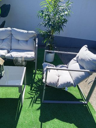 ¡CHOLLO TERRAZA! Conjunto (Sofá + Mesa + 2 Sillas)