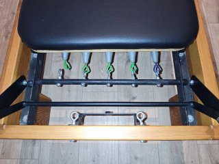 Pilates Reformer Madera y Negro