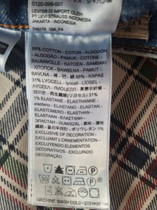 Pantalón Vaquero Levi's Azul Claro. Talla W30 L30