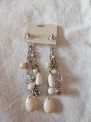 Lote 2 pares pendientes largos verdes y blancos