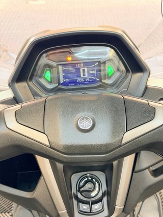 Yamaha Nmax 2025 - Maxi Scooter Automática