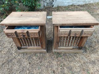 Mesitas de noche antiguas de madera