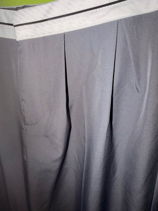 Pantalón gris ancho