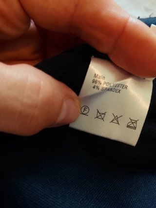 Vestido largo negro con pedrería abierto espalda