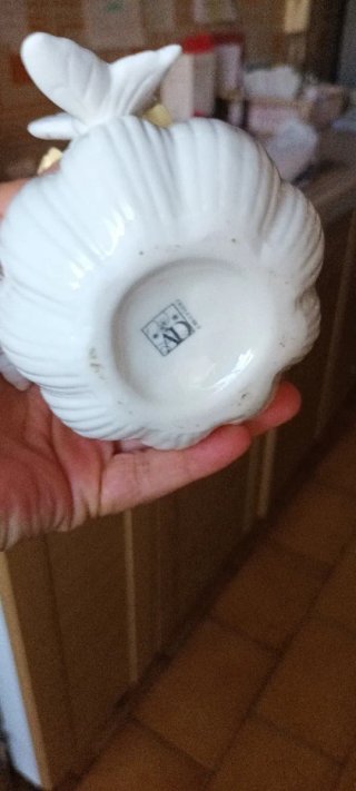 Profumatore ceramica bianco fiore giallo
