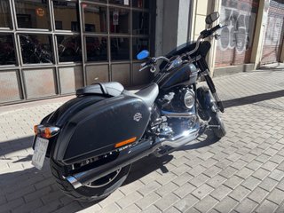 Harley Davidson Sport Glide Negra