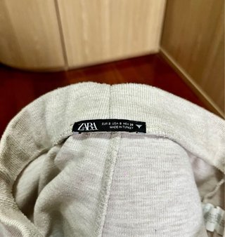 Pantalones anchos color crema (invierno)