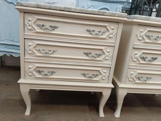Coppia di Comodini in Marmo e Legno