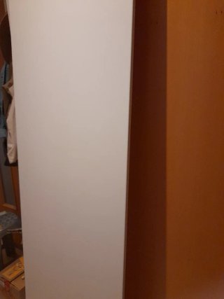 Puerta de armario blanca