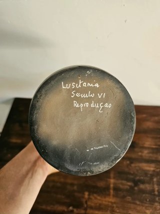 Jarra cerámica portuguesa Lusitania
