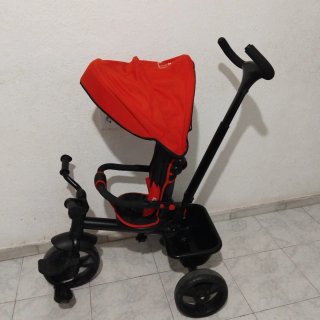 Triciclo infantil rojo y negro