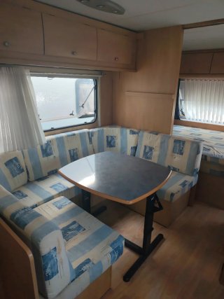 Caravana rutera con avancé