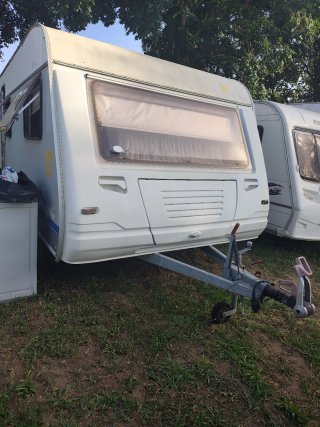 Caravana rutera con avancé