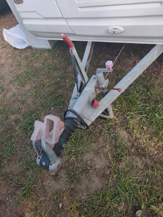Caravana rutera con avancé